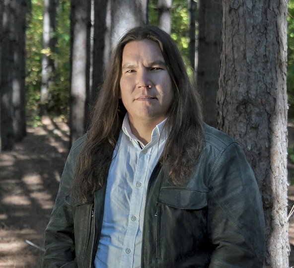 Author photo of Waubgeshig Rice. Credit: Shilo Adamson